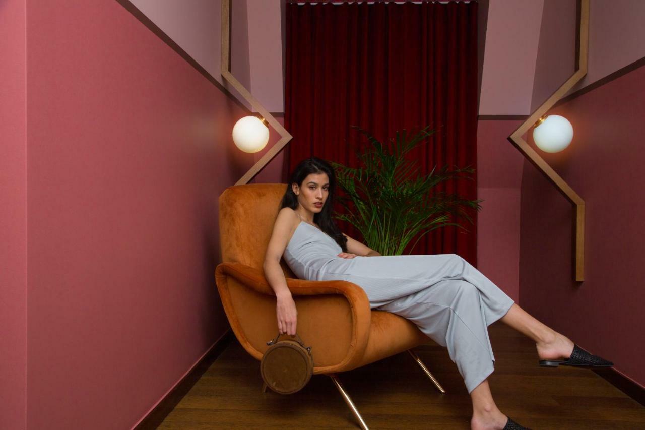 The Vintage Hotel & Spa Lisbon Luaran gambar A woman wearing a jumpsuit